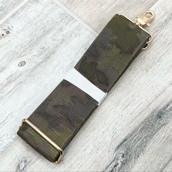 Stella & Dot Camo olive green wide bag strap gold hardware - Picture 3 of 3